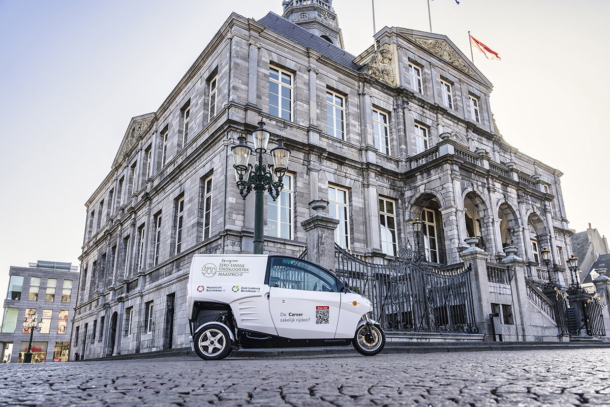 Ecarver Cargo op de markt voor het stadhuis in Maastricht