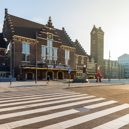 Stationsgebouw centraal station Maastricht
