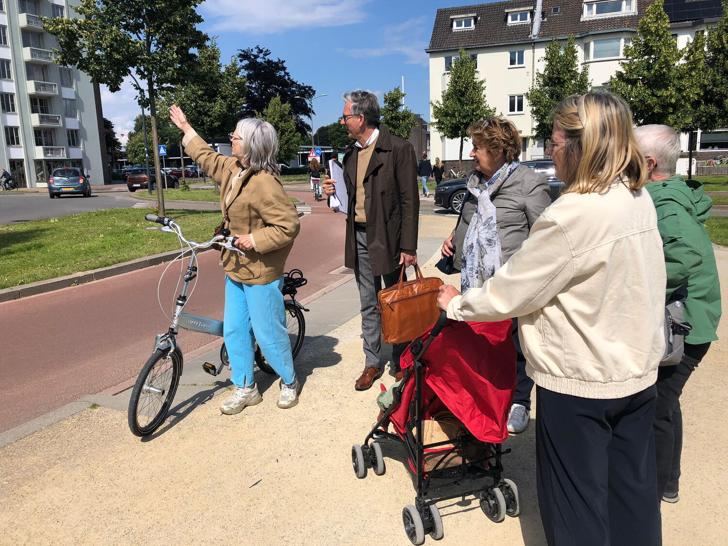 meedenkgroep op het middenpad
